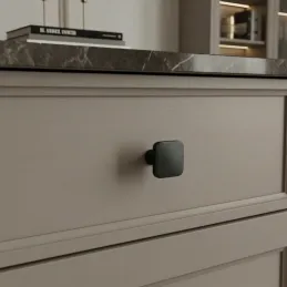 LANDRA gombfogantyú / Fekete matt