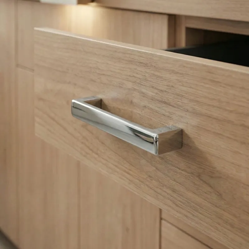 LENA fogantyú / Fényes króm