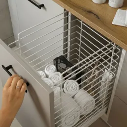 Kihúzható szennyestartó kosár csillapítással és ajtóra szerelhető ORTA / Matt fehér