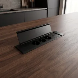 Beltéri konnektoros elosztó SLIM BOX SCHUKO 3x 230V + USB / Fekete matt