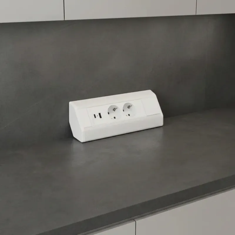 Belső sarok elosztó CORNER SCHUKO 2x 230V + USB A-C / Matt fehér
