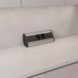 Belső sarok elosztó CORNER SCHUKO 2x 230V + USB A-C / Rozsdamentes acél