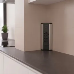 Belső sarok elosztó CORNER SCHUKO 2x 230V + USB A-C / Rozsdamentes acél