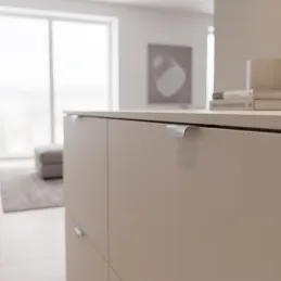 Ajtóél fogantyú BELLA / Króm matt