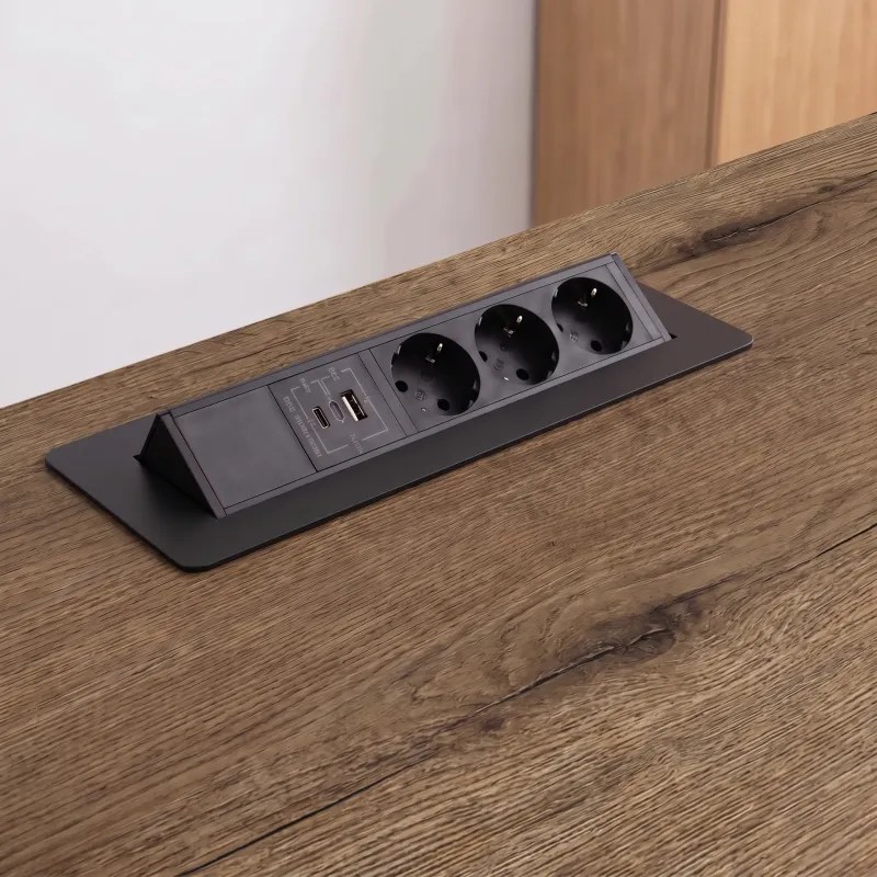 Billenő aljzat AMBIENTE SCHUKO 3x230V + USB A-C / Matt fekete