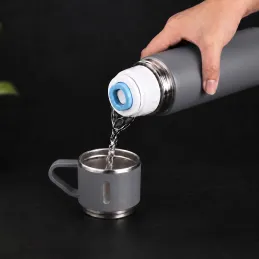 Rozsdamentes termosz pohárral THERMIO 500 ml / Szürke
