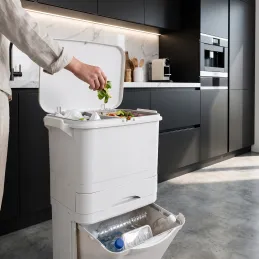 SAVA szemetes kuka kerekeken 42L / Fehér