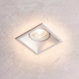 Dizájnos irányítható spotlámpa ADAMO SQUARE / Matt fehér