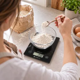 Konyhai digitális mérleg EASY COOK / Fekete